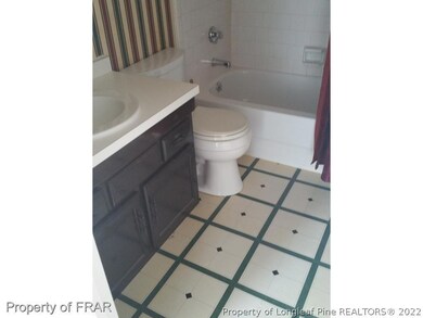 609 Missenburg Ct, Fayetteville, NC 28314 - photo 7