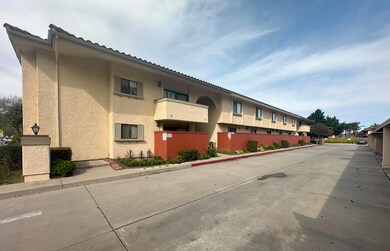 1001 E Cypress Ave - ext ground side