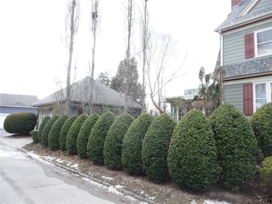 15 Kensington Rd, Cranston, RI 02905 - photo 2