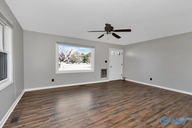 Laminate flooring, fresh paint, ceiling fan