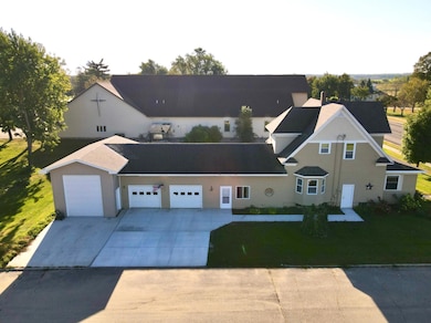 701 Douglas Ave, Henning, MN 56551 - photo 4