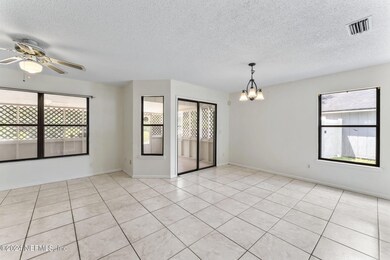 8774 Townsquare Dr S, Jacksonville, FL 32216 - photo 4