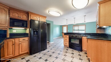 9508 Cedar Creek Rd, Louisville, KY 40228 - photo 3