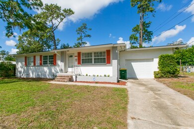 7049 Holiday Rd N, Jacksonville, FL 32216 - photo 2