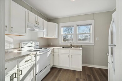 700 Knoll St SE, Cedar Rapids, IA 52403 - photo 7