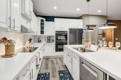 25-Kitchen Details