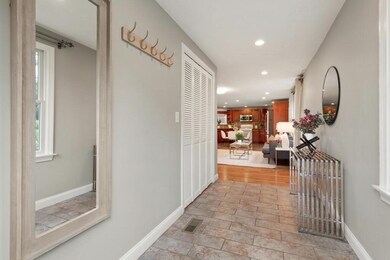 15 Walnut St unit C, Arlington, MA 02476 - photo 4