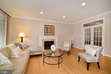 12031 Creekbend Dr, Reston, VA 20194 - photo 3