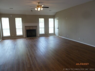 11802 S Ivy St, Jenks, OK 74037 - photo 3