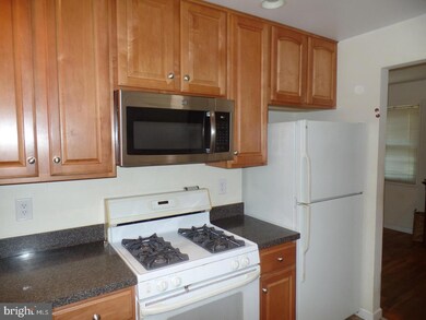 1830 Olmstead Dr, Falls Church, VA 22043 - photo 4