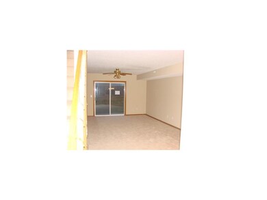 935 Grand Avenue Ct unit 935, Marion, IA 52302 - photo 2