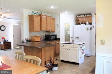 7312 Leedstown Rd, Colonial Beach, VA 22443 - photo 6