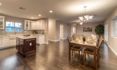 Kitchen, dining, livingroom overview