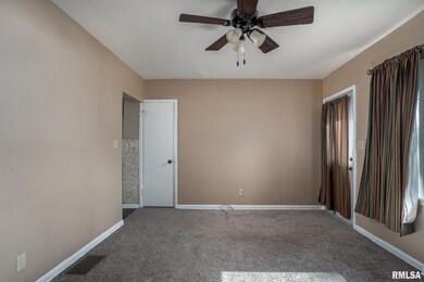 2338 W 3rd St, Davenport, IA 52802 - photo 6