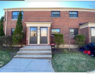 220-16 73 Ave unit 13A2, Bayside, NY 11364 - photo 2