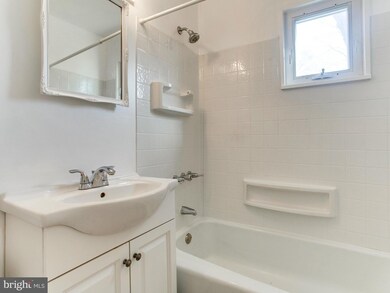 165 Martin Dr, Manassas Park, VA 20111 - photo 7