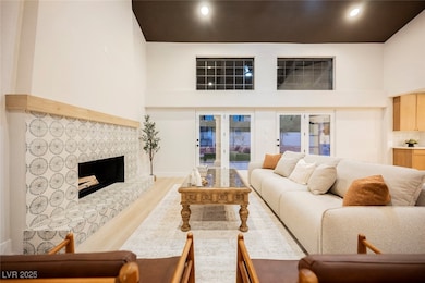 1871 Ski Slope Cir, Las Vegas, NV 89117 - photo 5
