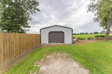 Town house in Mountain View Missouri003