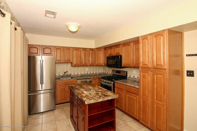 27 Forge Ct unit 75, Jackson, NJ 08527 - photo 2