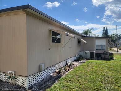 60 Pine Aire Cir, Lake Placid, FL 33852 - photo 4