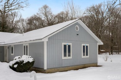 81 Fresh Ponds Rd, Monroe Township, NJ 08831 - photo 4