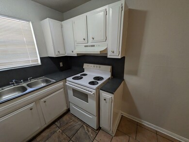 4348 Sullivan St unit 3, Beaumont, TX 77705 - photo 6