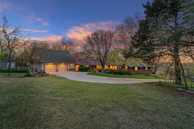 4504 Tall Oaks Ct, Edmond, OK 73025 - photo 2