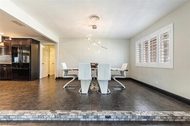 4371 Woodcrest Rd, Las Vegas, NV 89121 - photo 7