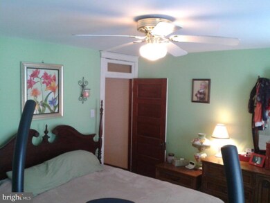 614 Arlington St, Tamaqua, PA 18252 - photo 2