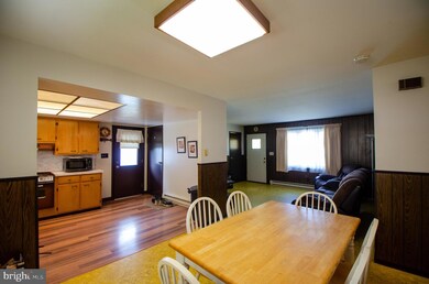 924 E Paoli St, Allentown, PA 18103 - photo 4