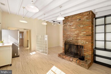 621 Wythe St, Alexandria, VA 22314 - photo 4