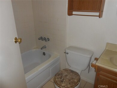 3419 20th St unit 3, Highland, CA 92346 - photo 6