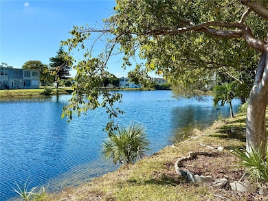 160 NE 203rd Terrace unit 22, Miami Gardens, FL 33179 - photo 2