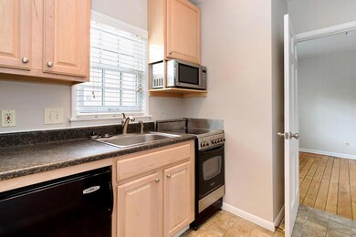 647 S 3rd St unit B, Columbus, OH 43206 - photo 6