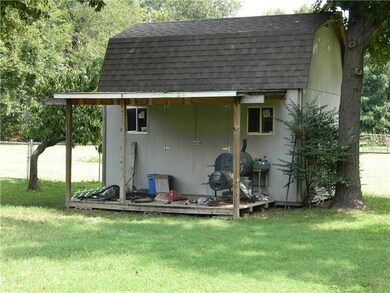 117 S Summit St, Prairie Grove, AR 72753 - photo 3