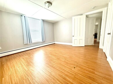 571 Spring St unit 2, Newport, RI 02840 - photo 6