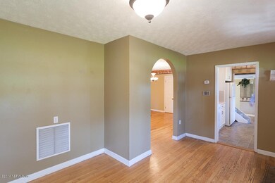 2430 Cedar Shores Cir, Jacksonville, FL 32210 - photo 2