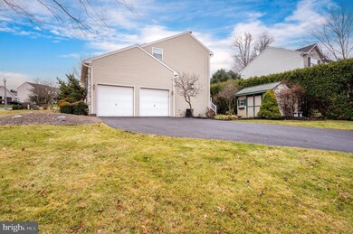 2414 Goddard Ave, Reading, PA 19608 - photo 6