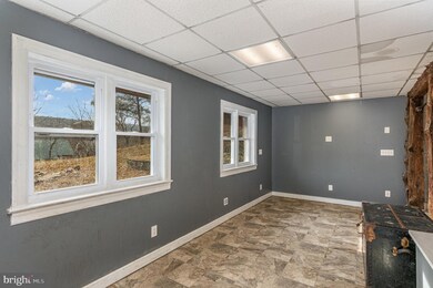 31 High St, Felton, PA 17322 - photo 5