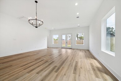 807 Graceland St, Houston, TX 77009 - photo 4