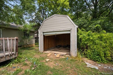 Garage/Shed