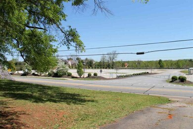 912 S Mechanic St, Pendleton, SC 29670 - photo 2