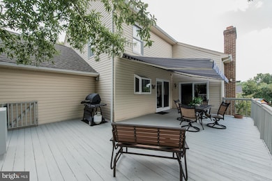 7772 Rockburn Dr, Ellicott City, MD 21043 - photo 4