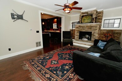 2612 Summit St. 21