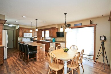 Dining room - kitchen