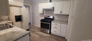 111 Colton Dr, San Antonio, TX 78209 - photo 2