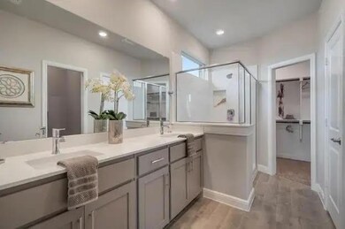 Photos shown here may not depict the specified home & features included are for illustration purposes only