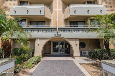 19009 Sherman Way Unit 10, Reseda-Vince