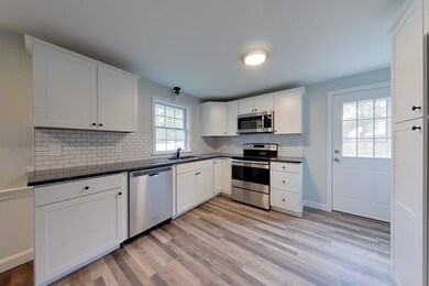 125 Brookline St, Pepperell, MA 01463 - photo 3