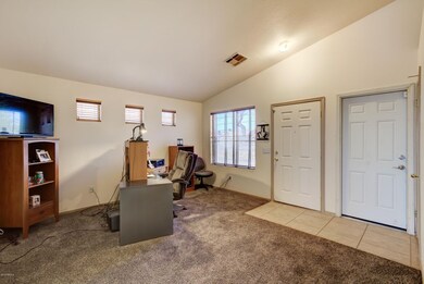 1033 East Greenlee Ave-7